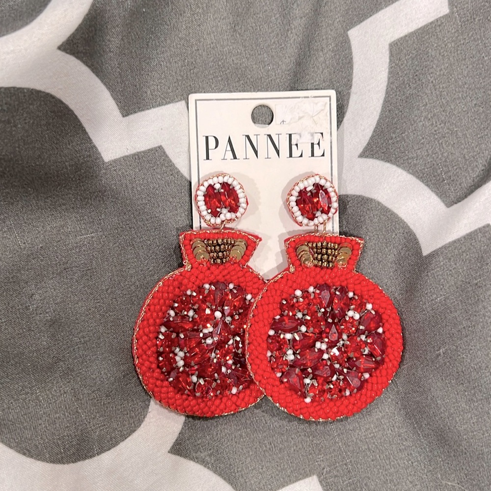 3/$15! 🎈 Red ornament earrings